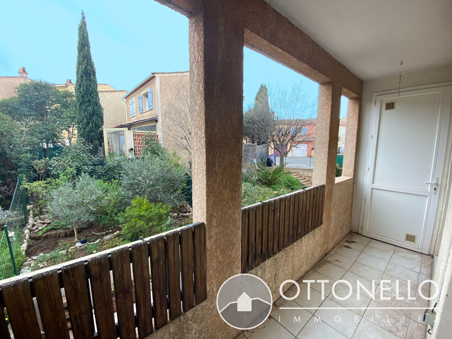 Appartement - ROQUEBRUNE SUR ARGENS